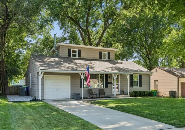2nd image of 11507 W 69th St, Shawnee, KS 66203 | MLS# 2632298