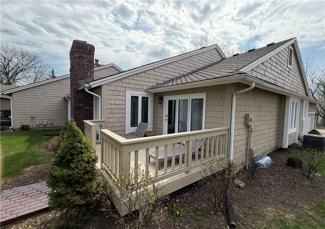 2nd image of 4 W 127th St, Kansas City, MO 64145 | MLS# 2632303