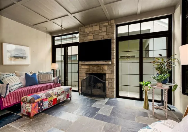 Photo 4 of House for sale at 5207 Meadowbrook Pkwy, Overland Park, KS 66207 | MLS# 2632318 | Listing updated on 2026-08-28