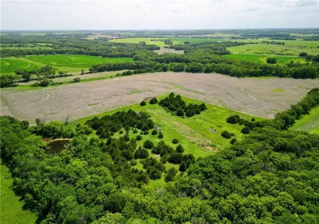 2nd image of 0000 S Fairlawn Rd, Carbondale, KS 66414 | MLS# 2632327