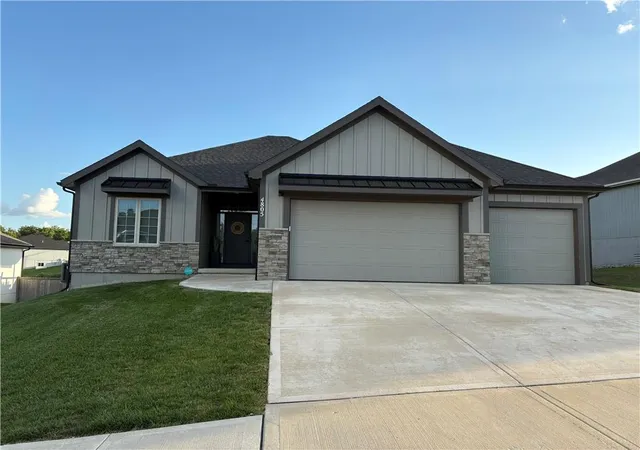 Photo 2 of Single family home for sale at 4805 Ne 88th Street, Kansas City, MO 64156 | MLS# 2632347 | Listing updated on 2026-09-08