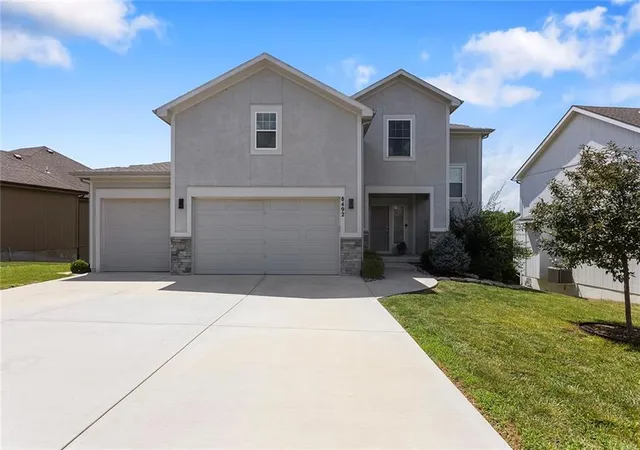 Photo 1 of Single family home for sale at 8492 Valley Spring Dr, De Soto, KS 66018 | MLS# 2632354 | Listing updated on 2026-09-16