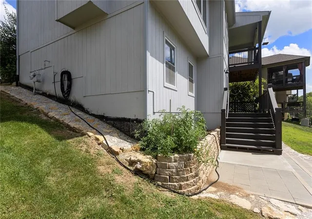 49th image of 8492 Valley Spring Dr, De Soto, KS 66018 | MLS# 2632354