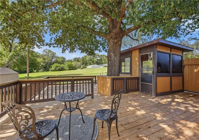 Photo 1 of Single family home for sale at 6728 Manchester Ave, Kansas City, MO 64133 | MLS# 2632356 | Listing updated on 2026-10-28