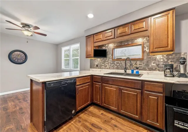 Photo 4 of Single family home for sale at 6728 Manchester Ave, Kansas City, MO 64133 | MLS# 2632356 | Listing updated on 2026-10-06