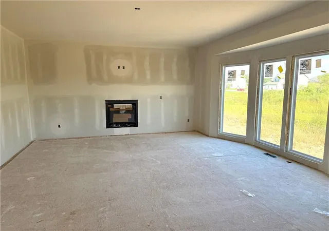 Photo 3 of Single family home for sale at 10141 N Brighton Ave, Kansas City, MO 64156 | MLS# 2632357 | Listing updated on 2026-10-08