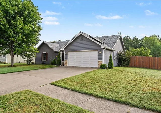 Photo 3 of Single family home for sale at 747 S Beech St, Ottawa, KS 66067 | MLS# 2632382 | Listing updated on 2026-09-26
