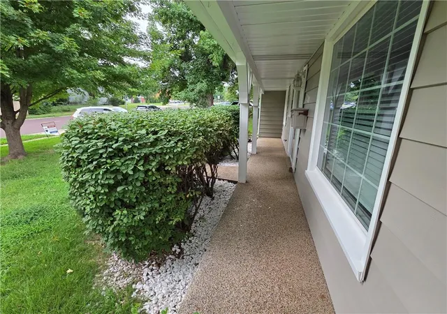 Photo 3 of Single family home for sale at 7211 Lamar Ave, Overland Park, KS 66204 | MLS# 2632384 | Listing updated on 2026-08-01