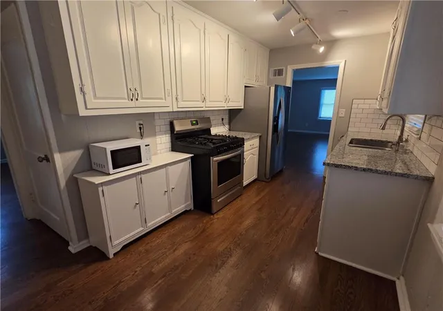 Photo 4 of Single family home for sale at 7211 Lamar Ave, Overland Park, KS 66204 | MLS# 2632384 | Listing updated on 2026-08-01