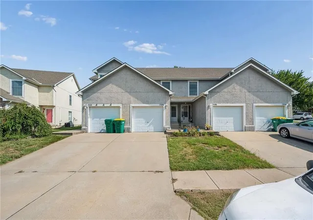 Photo 2 of Sale Pending at 13108 Washington Ct, Kansas City, KS 66109 | MLS# 2632388 | Listing updated on 2026-08-22