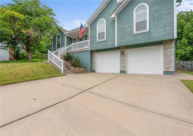 1st image of 1218 Windcrest Ct, Grain Valley, MO 64029 | MLS# 2632415