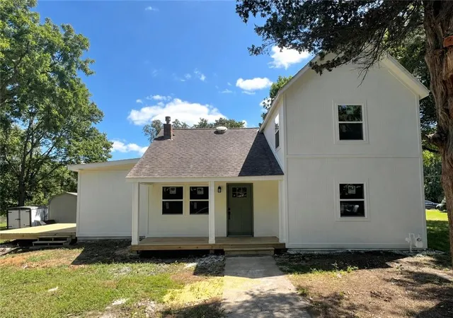 1st image of 201 E 5th Street, Edgerton, KS 66021 | MLS# 2632438