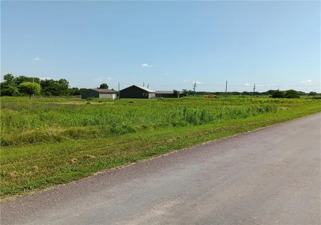 1st image of 17 And 21 Wilderness Trl, Linn Valley, KS 66040 | MLS# 2632443