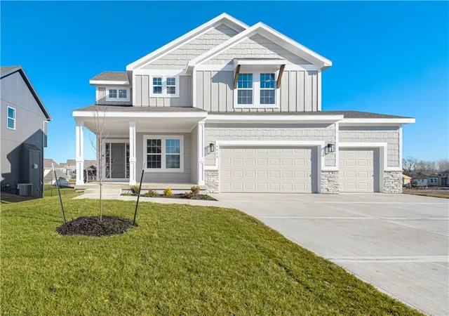 Photo 1 of Sale Pending at 10145 N Brighton Ave, Kansas City, MO 64156 | MLS# 2632447 | Listing updated on 2026-07-22