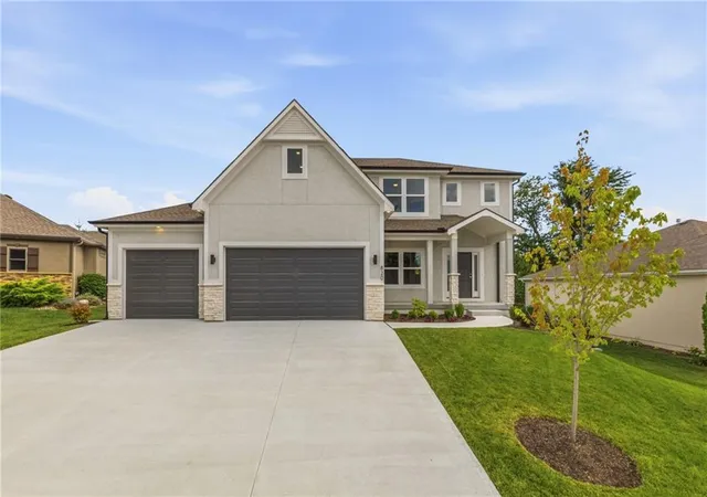 Photo 1 of Single family home for sale at 820 Se Partridge Ln, Blue Springs, MO 64014 | MLS# 2632460 | Listing updated on 2026-08-21