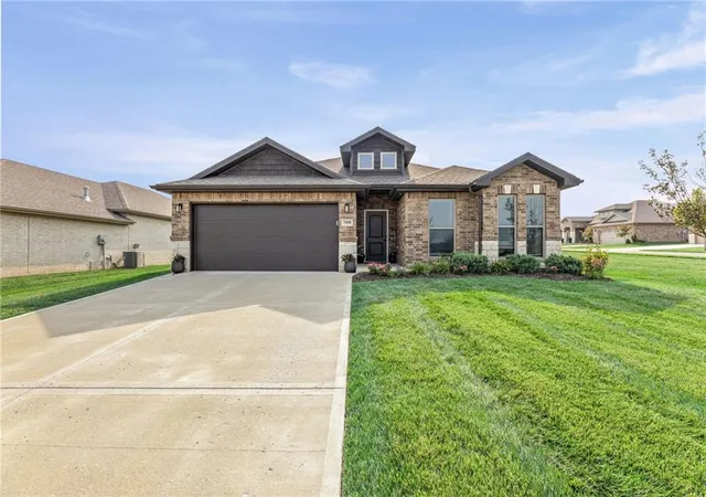 1st image of 7559 Arapahoe Dr, Shawnee, KS 66227 | MLS# 2632461