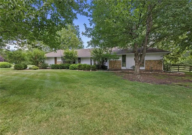 34th image of 15005 S Rosehill Rd, Olathe, KS 66062 | MLS# 2632466