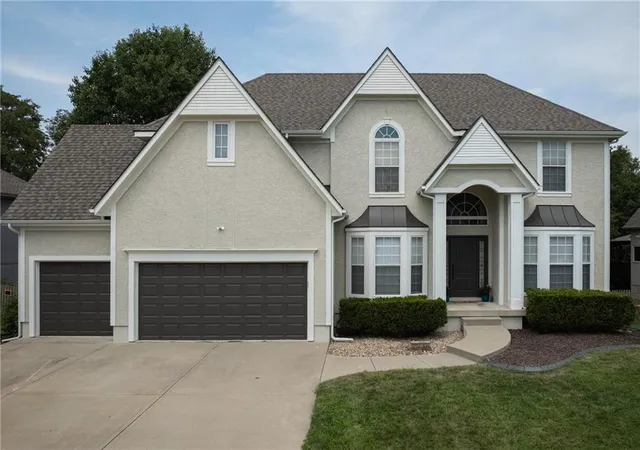 Photo 1 of Sale Pending at 2412 Sw Winterwood Ct, Lee's Summit, MO 64081 | MLS# 2632467 | Listing updated on 2026-09-07