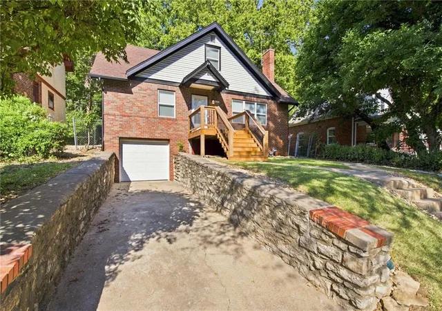 Photo 2 of Single family home for sale at 5030 Paseo Blvd, Kansas City, MO 64110 | MLS# 2632473 | Listing updated on 2026-09-03