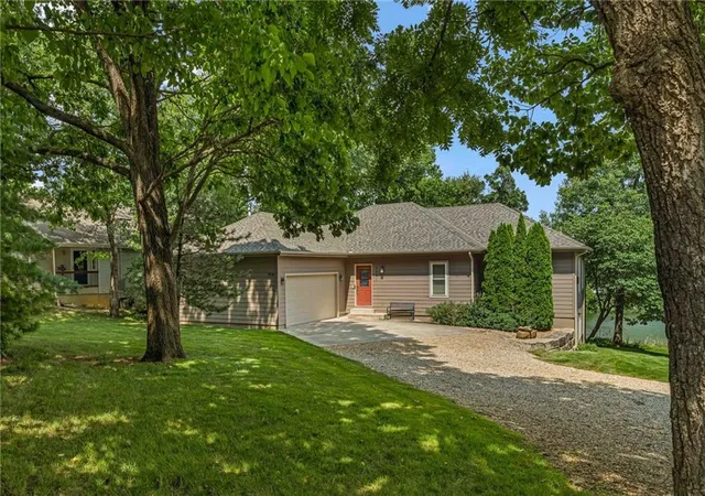 1st image of 5380 Choctaw Ln, Mc Louth, KS 66054 | MLS# 2632479