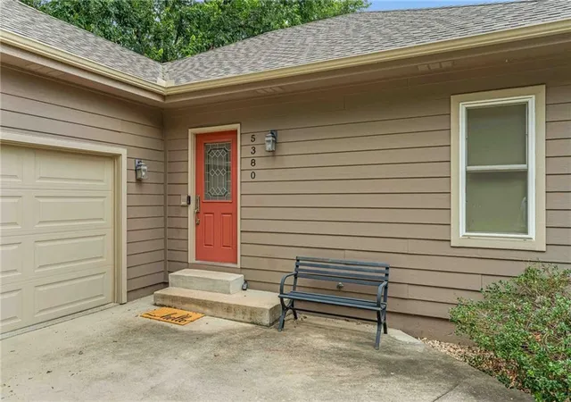 4th image of 5380 Choctaw Ln, Mc Louth, KS 66054 | MLS# 2632479