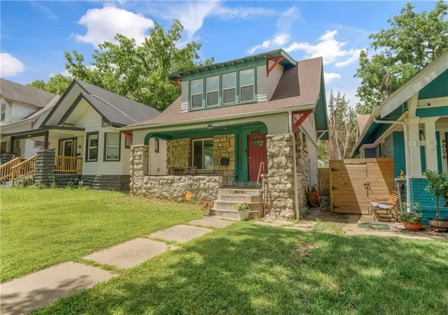 Photo 2 of Single family home for sale at 4008 S Benton Ave, Kansas City, MO 64130 | MLS# 2632488 | Listing updated on 2026-07-27