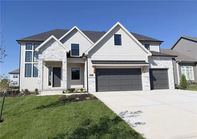 Photo 1 of Single family home for sale at 18504 Windsor St, Overland Park, KS 66085 | MLS# 2632491 | Listing updated on 2026-10-27