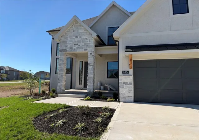Photo 4 of Single family home for sale at 18504 Windsor St, Overland Park, KS 66085 | MLS# 2632491 | Listing updated on 2026-10-05