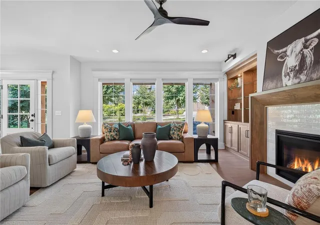 Photo 4 of Single family home for sale at 2511 Forest Ave, Kansas City, MO 64108 | MLS# 2632497 | Listing updated on 2026-10-03