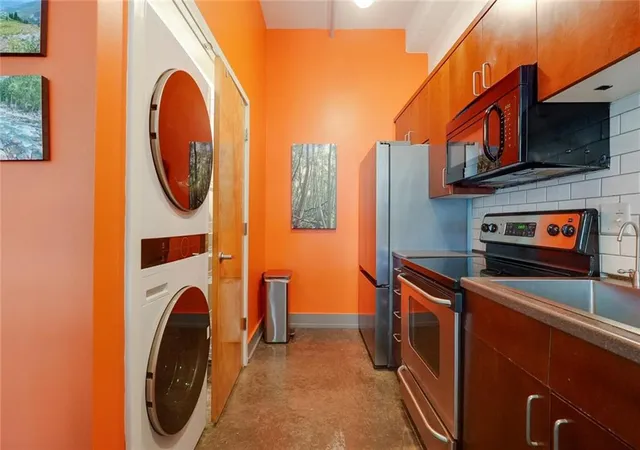 Photo 3 of Condo for sale at 3001 Gillham Rd #102, Kansas City, MO 64108 | MLS# 2632516 | Listing updated on 2026-07-29