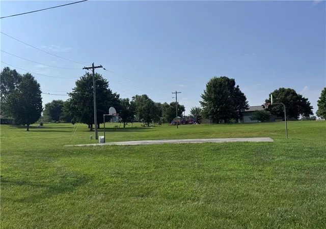 65th image of 400 Kansa Dr, Ozawkie, KS 66070 | MLS# 2632531
