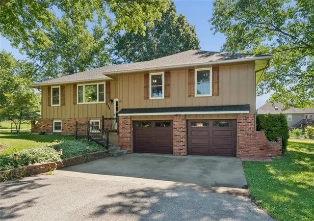 4th image of 892 Gregory St, Peculiar, MO 64078 | MLS# 2632545