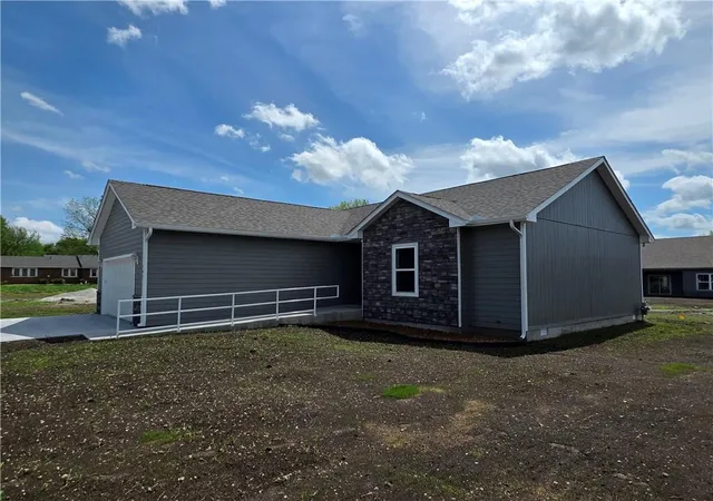 Photo 2 of Single family home for sale at 507 Pearl Ave, Independence, KS 67301 | MLS# 2632550 | Listing updated on 2026-07-22