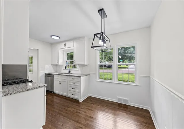 2nd image of 7223 Lamar Ave, Overland Park, KS 66204 | MLS# 2632552