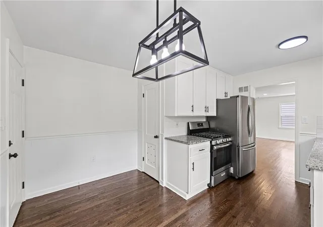 Photo 3 of Sale Pending at 7223 Lamar Ave, Overland Park, KS 66204 | MLS# 2632552 | Listing updated on 2026-08-16