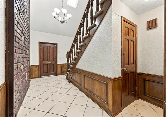Photo 3 of Single family home for sale at 1600 Dana Dr, Blue Springs, MO 64014 | MLS# 2632566 | Listing updated on 2026-10-02