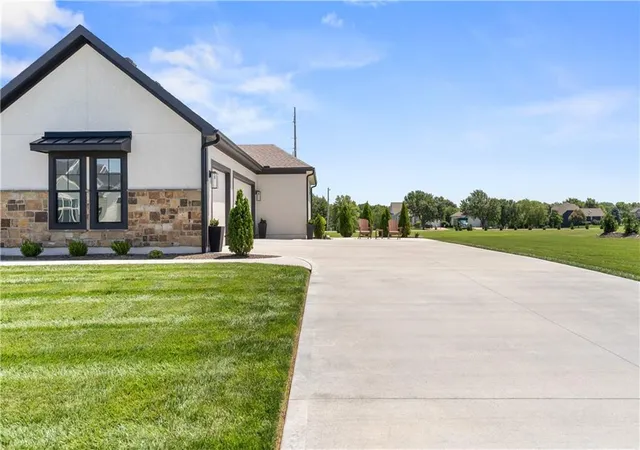 60th image of 9717 Ingrid St, De Soto, KS 66018 | MLS# 2632569