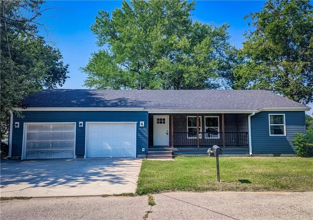 Photo 1 of Sale Pending at 104 E 2nd Street, Lamar, MO 64759 | MLS# 2632570 | Listing updated on 2026-08-27