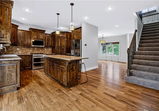 1st image of 1236 Vivian Dr, Warrensburg, MO 64093 | MLS# 2632571