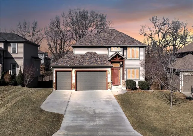 Photo 2 of Single family home for sale at 1236 Vivian Dr, Warrensburg, MO 64093 | MLS# 2632571 | Listing updated on 2026-09-21