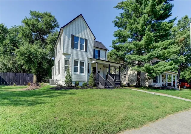 4th image of 511 E Green St, Clinton, MO 64795 | MLS# 2632572