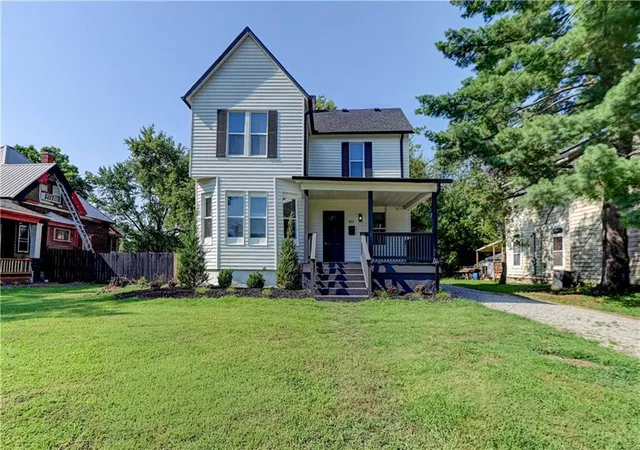 62nd image of 511 E Green St, Clinton, MO 64795 | MLS# 2632572