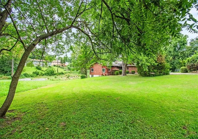 Photo 2 of Sale Pending at 11806 E 39th Street S, Independence, MO 64052 | MLS# 2632585 | Listing updated on 2026-08-04