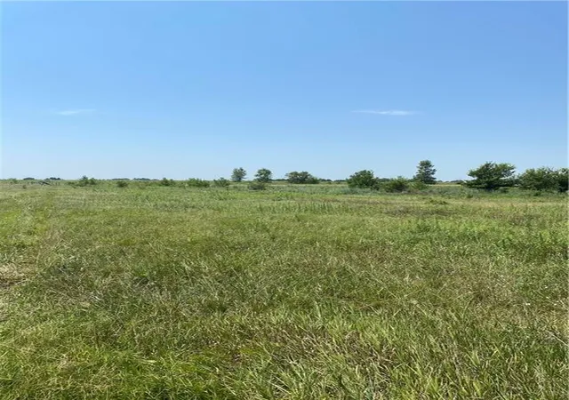 3rd image of 3088 Sand Crk Rd, Ottawa, KS 66067 | MLS# 2632592