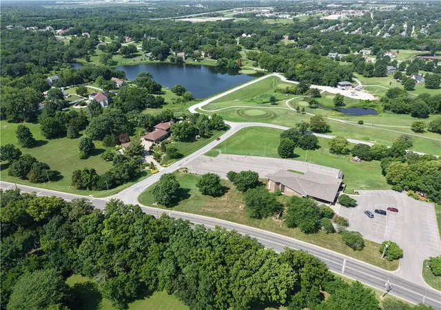 2nd image of 8535 Kill Crk Rd, De Soto, KS 66018 | MLS# 2632603