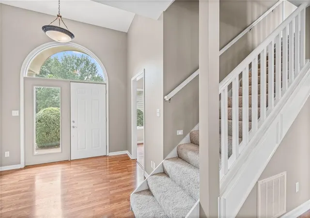 3rd image of 1405 Kensington Ct, Warrensburg, MO 64093 | MLS# 2632608