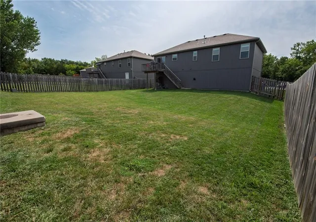 Photo 3 of Sale Pending at 212 NE Greystone Way, Grain Valley, MO 64029 | MLS# 2632614 | Listing updated on 2026-08-11