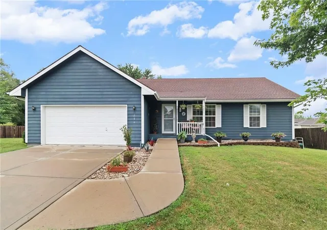 Photo 1 of Sale Pending at 206 E 22nd Terrace, Kearney, MO 64060 | MLS# 2632625 | Listing updated on 2026-08-12