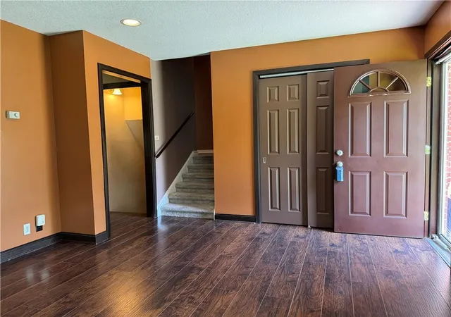Photo 2 of Sale Pending at 904 NE 60th Terrace, Kansas City, MO 64118 | MLS# 2632627 | Listing updated on 2026-08-31