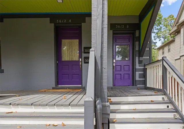 Listing Photo 5 - Condo for sale in building located at 3612 Wyandotte St, Kansas City, MO 64111